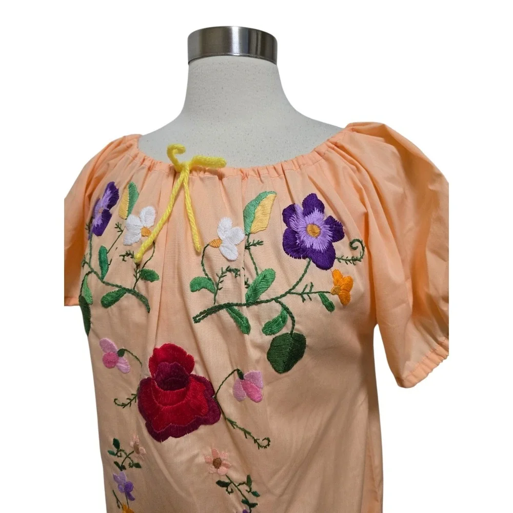Vintage Womens Mexican Embroidered Peasant‎ Dress Boho Folk Art Festival Tunic